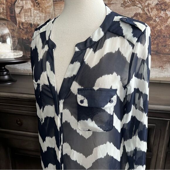 Collective Concepts Sheer Navy and White Blouse size Medium - Picture 2 of 7